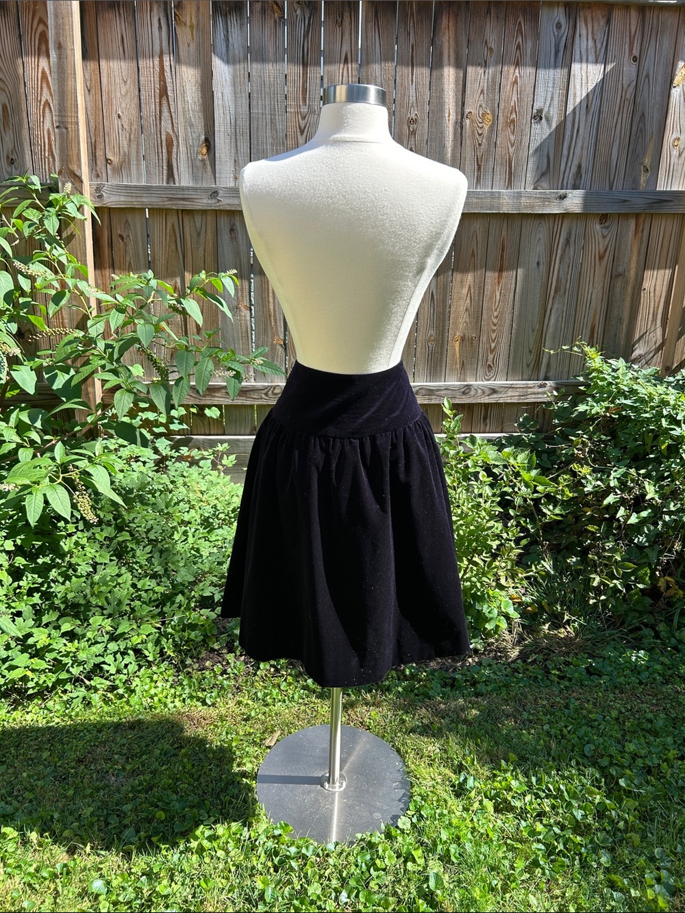 Vintage Ralph Lauren Dark Eggplant  Velvet Skirt Size 4 - Picture 4 of 10